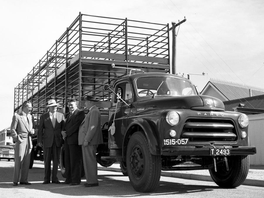  Fargo 8-71 AF Tractor Truck 1955 года  (фото 1 из 2)